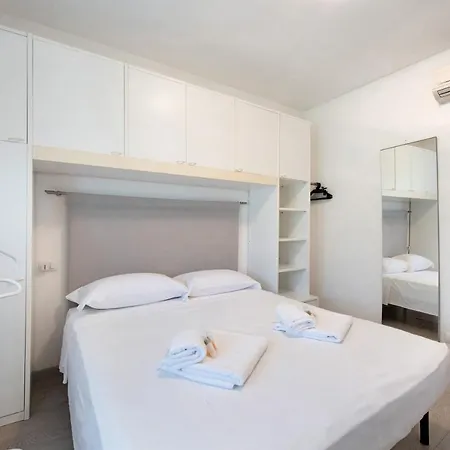 Zoe Apartment *